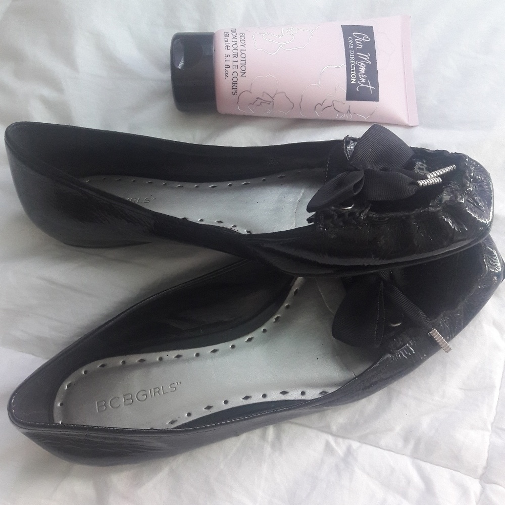 Women's shoes